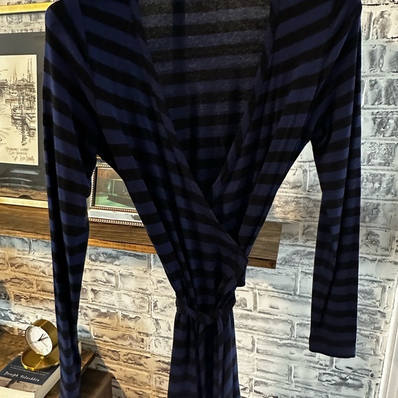 BUNDLE OF WRAP DRESS - Picture 4 of 4